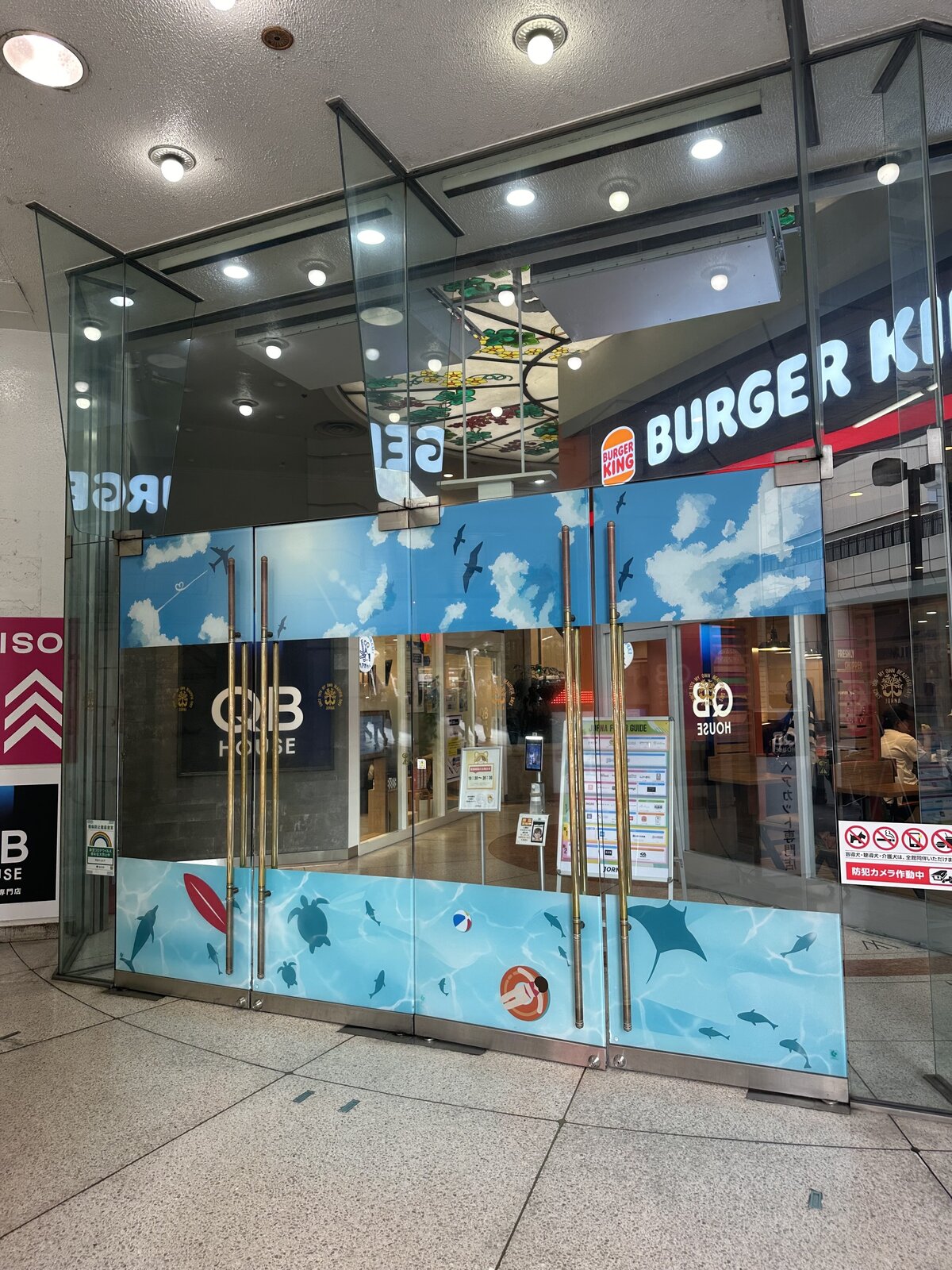 実学実習_JORNA町田2025SUMMER③｜JORNA町田コラボレーション企画：「空と海」をテーマに館内装飾デザインをさせていただきました。採用作品は、SUMMERバージョンとして、2025年8月1日～31日まで展開されました。