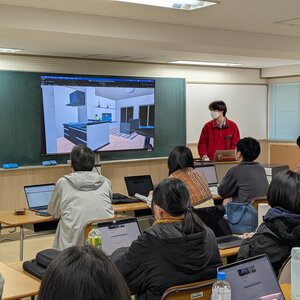ビジュアル学部・卒業制作合評会レポート！